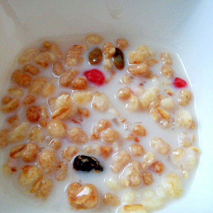 飲むヨーグルトと牛乳で 朝にぴったり グラノーラ レシピ 作り方 By みずたまsweet 楽天レシピ 飲むヨーグルトと牛乳で 朝にぴったり グラノーラ レシピ 作り方 By みずたまsweet 楽天レシピ